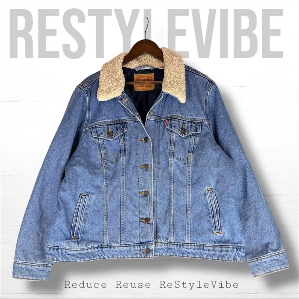 LEVI’S Women’s Size 2X Jacket Coat Denim Jean Quilted Lined Sherpa Collar